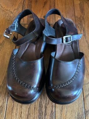 Dansko Brown Mary Jane Shoes with Buckle Strap, size 37